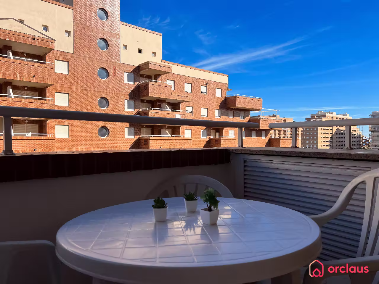 Ubicación ideal, relax y piscina - Foto 1